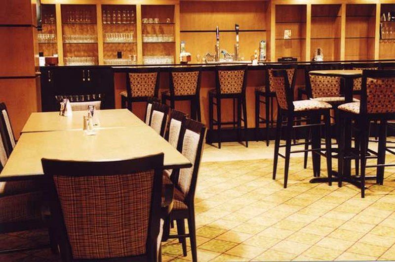 Embassy Suites By Hilton Oklahoma City Will Rogers Airport Restaurant foto